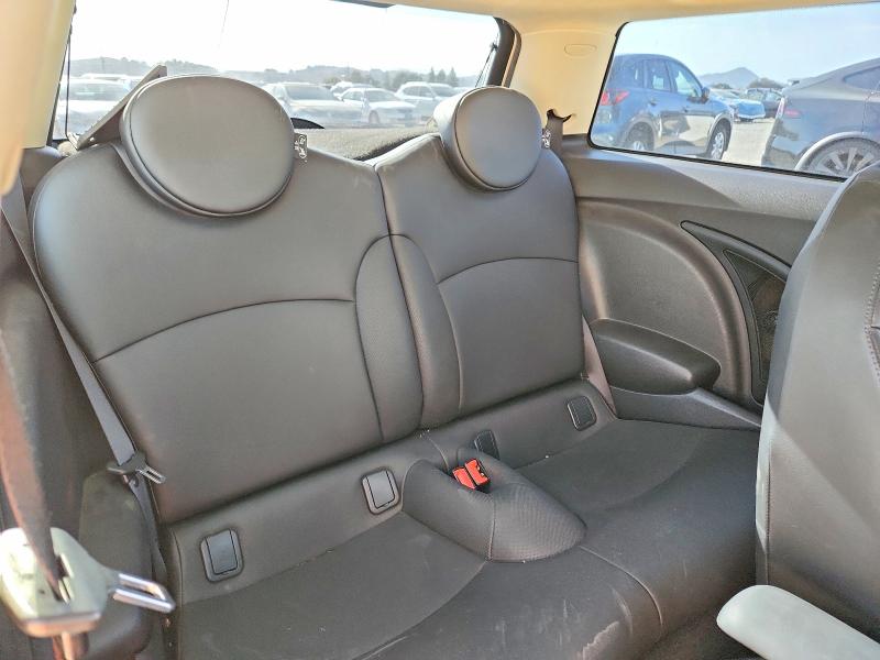68851826 :رقم المزاد ، WMWSV3C56DT389974 vin ، 2013 Mini Cooper مزاد بيع