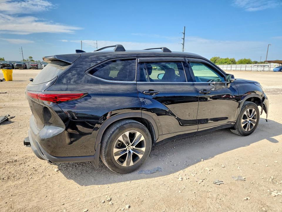 Aukcja sprzedaży 2022 Toyota Highlander, vin: 5TDGZRBH3NS244242, numer aukcji: 68450016