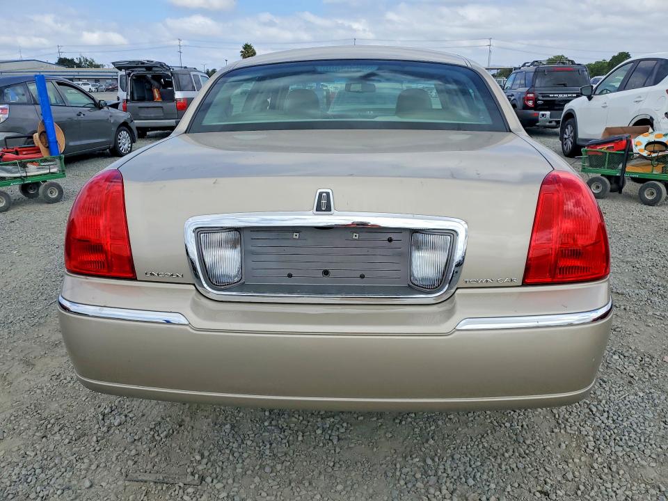 Aukcja sprzedaży 2009 Lincoln Town Car, vin: 2LNHM82V89X628798, numer aukcji: 68709786
