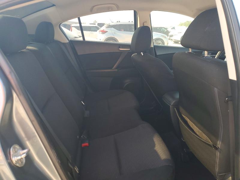 69956156 :رقم المزاد ، JM1BL1U74D1786110 vin ، 2013 Mazda 3 مزاد بيع