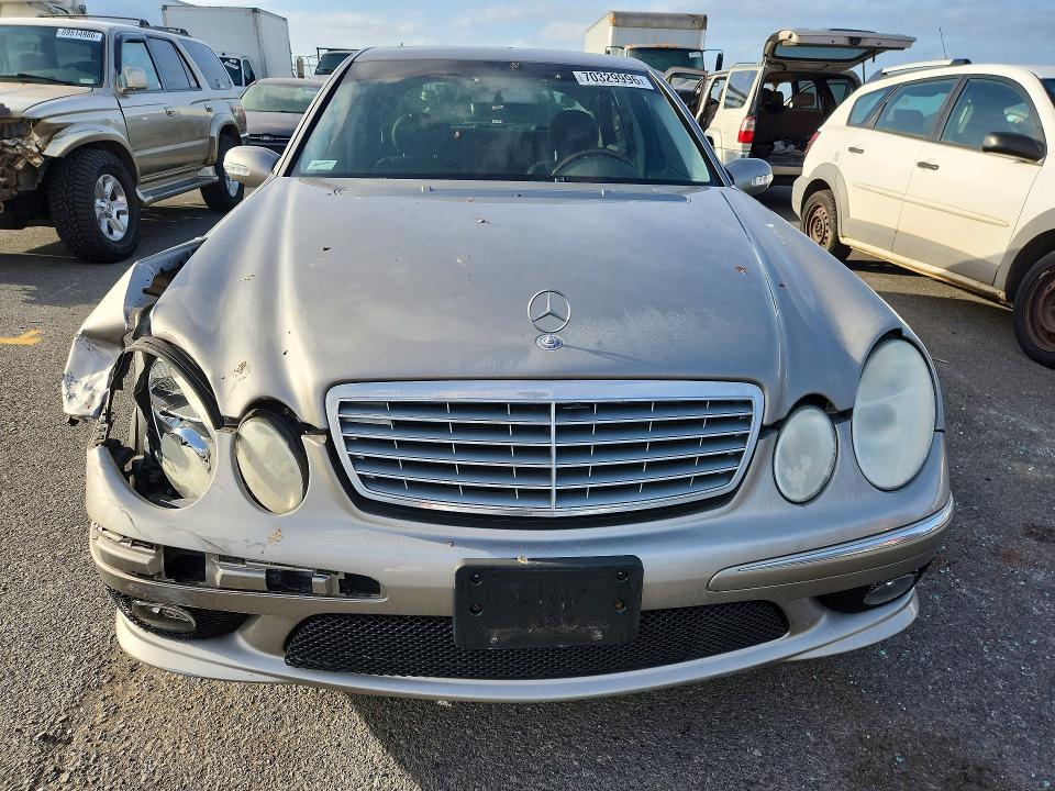 70329996 :رقم المزاد ، WDBUF65J95A664172 vin ، 2005 Mercedes-benz E مزاد بيع