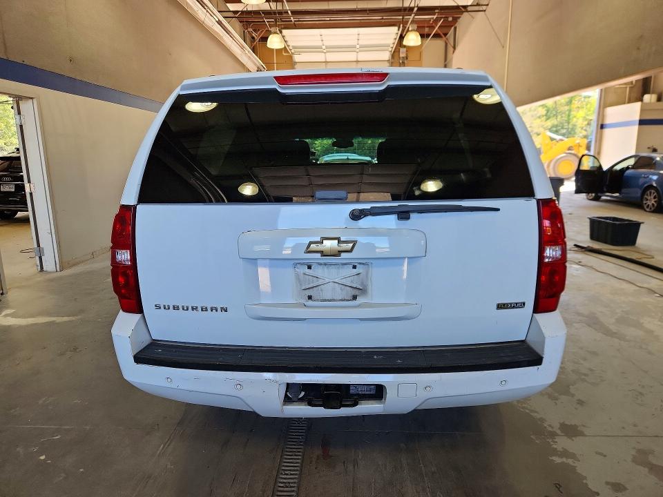 Продажа на аукционе авто 2008 Chevrolet Suburban, vin: 1GNFK16358J126105        , номер лота: 69200406