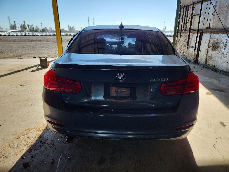 67436246 :رقم المزاد ، WBA8E1G54GNT99355 vin ، 2016 Bmw 320 مزاد بيع
