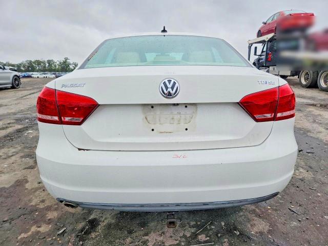 70120576 :رقم المزاد ، 1VWBN7A34EC055629 vin ، 2014 Volkswagen Passat مزاد بيع
