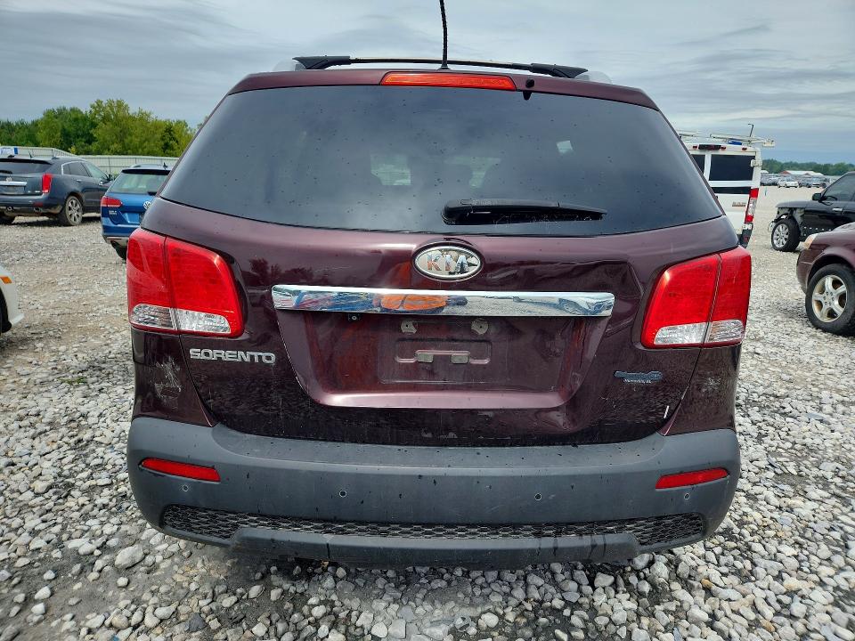 69092826 :رقم المزاد ، 5XYKT4A11BG174607 vin ، 2011 Kia Sorento مزاد بيع