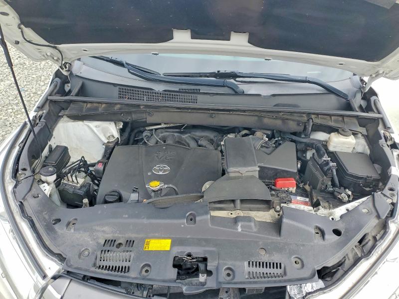2017 Toyota Highlander მანქანა იყიდება აუქციონზე, vin: 5TDKZRFH3HS512375, აუქციონის ნომერი: 67715656