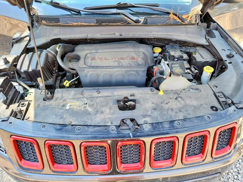 67845606 :رقم المزاد ، 3C4NJDBB6JT304155 vin ، 2018 Jeep Compass مزاد بيع