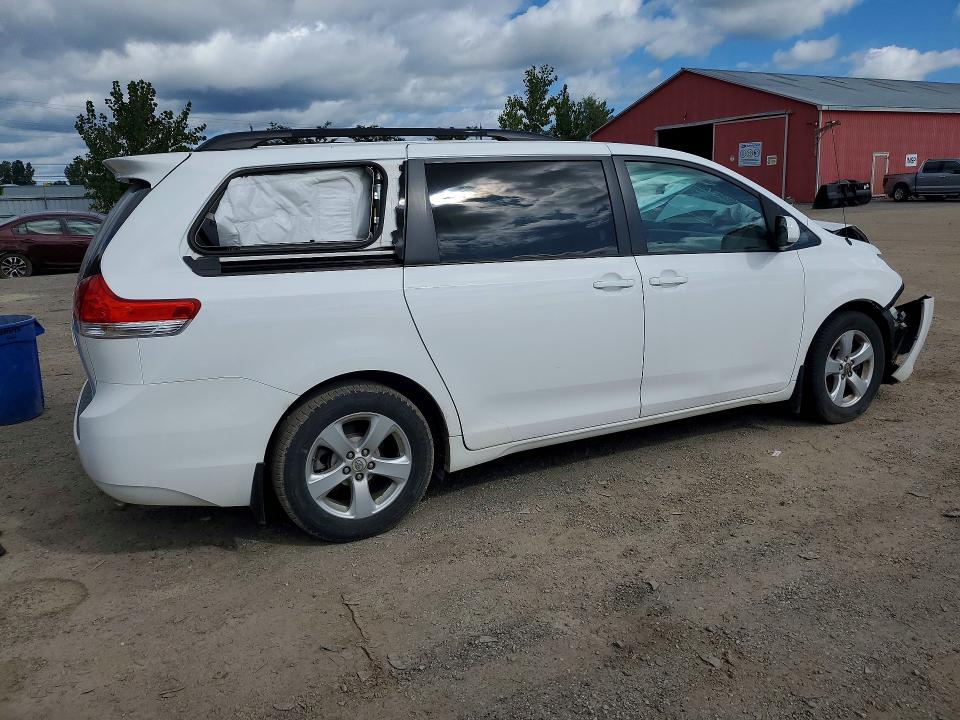 68337996 :رقم المزاد ، 5TDKK3DC0CS226484 vin ، 2012 Toyota Sienna مزاد بيع