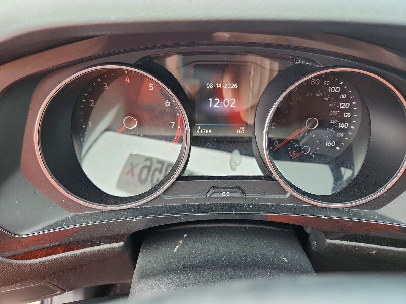 68233056 :رقم المزاد ، 3VV2B7AX1KM157562 vin ، 2019 Volkswagen Tiguan مزاد بيع