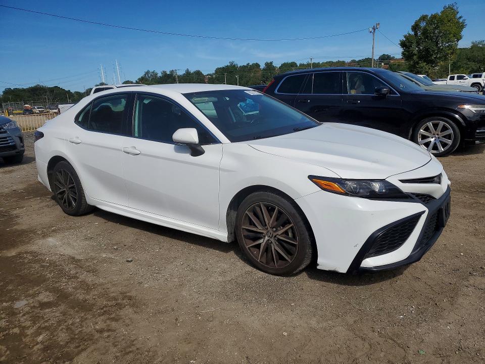 2023 Toyota Camry მანქანა იყიდება აუქციონზე, vin: 4T1G11AK6PU749627, აუქციონის ნომერი: 70372756
