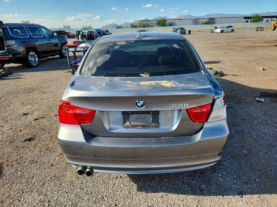 2011 Bmw 328 მანქანა იყიდება აუქციონზე, vin: WBAPH5G54BNM72503, აუქციონის ნომერი: 67705916