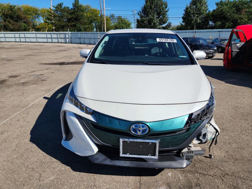 Продажа на аукционе авто 2019 Toyota Prius Prime, vin: JTDKARFP4K3106080, номер лота: 69188106