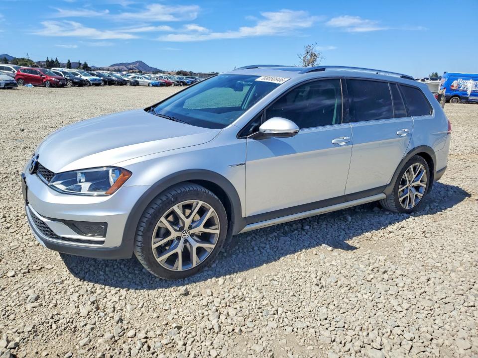 2017 Volkswagen Golf Alltrack მანქანა იყიდება აუქციონზე, vin: 3VWH17AU4HM524199, აუქციონის ნომერი: 68050946