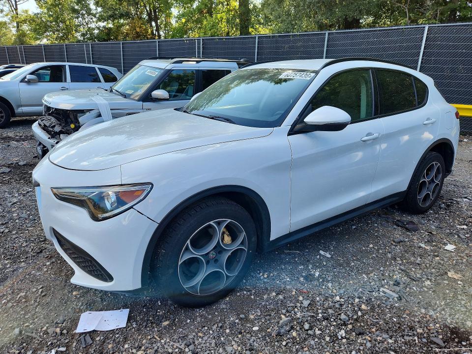 68757436 :رقم المزاد ، ZASFAKPN2J7B71028 vin ، 2018 Alfa Romeo Stelvio مزاد بيع