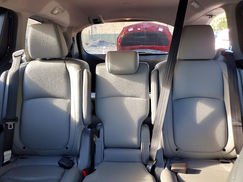 70714556 :رقم المزاد ، 5FNRL6H92JB069988 vin ، 2018 Honda Odyssey مزاد بيع