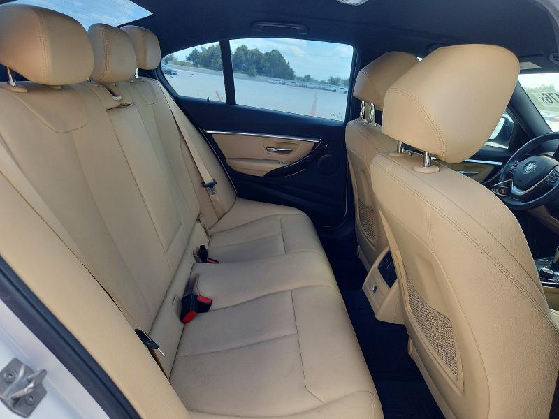68289176 :رقم المزاد ، WBA8B9C51JK677375 vin ، 2018 Bmw 330 مزاد بيع