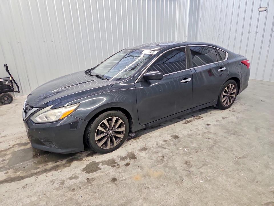 2017 Nissan Altima მანქანა იყიდება აუქციონზე, vin: 1N4AL3AP2HC188447, აუქციონის ნომერი: 67490116