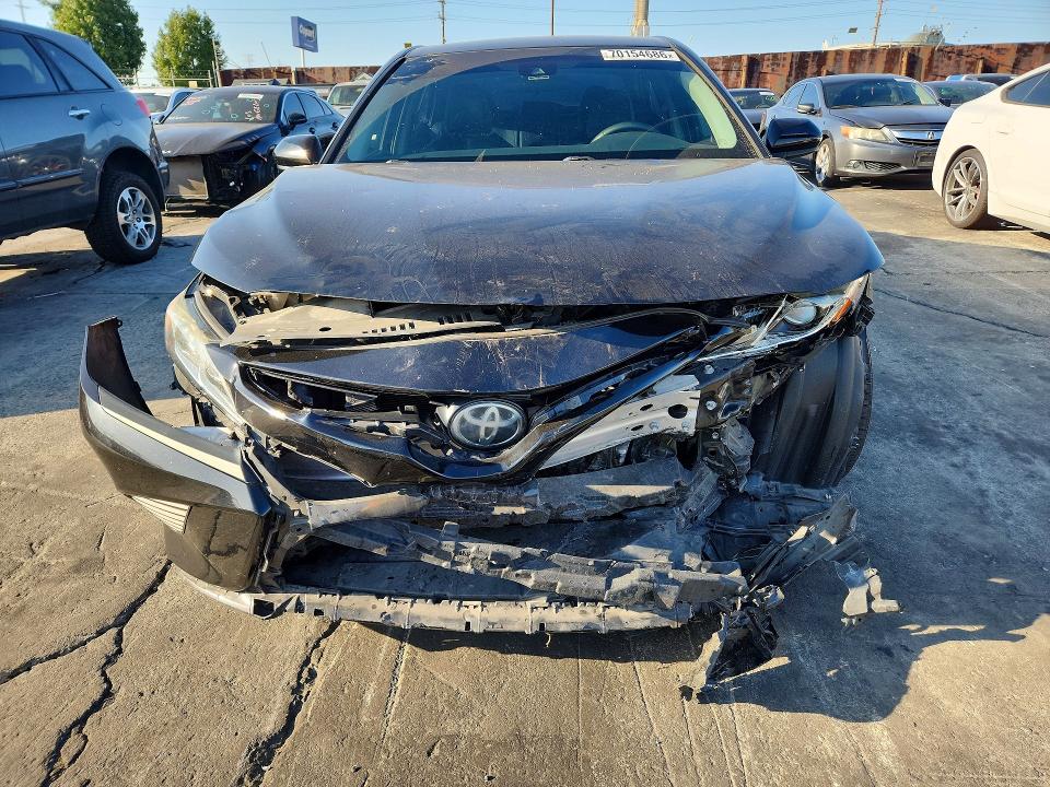 2018 Toyota Camry მანქანა იყიდება აუქციონზე, vin: 4T1B11HK1JU615003, აუქციონის ნომერი: 70154686
