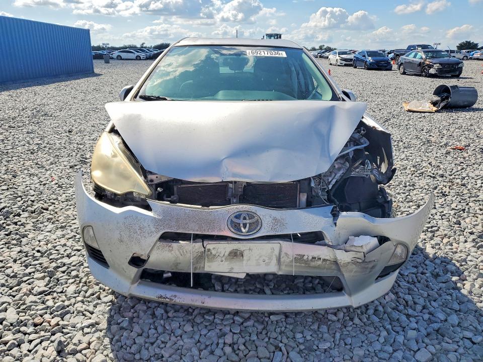 Продаж на аукціоні авто 2013 Toyota Prius C, vin: JTDKDTB39D1538914, номер лоту: 69217036