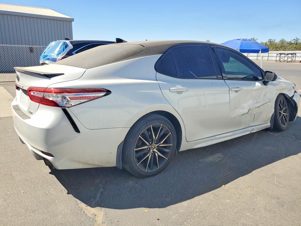 68366276 :رقم المزاد ، 4T1K61AK8LU318213 vin ، 2020 Toyota Camry مزاد بيع
