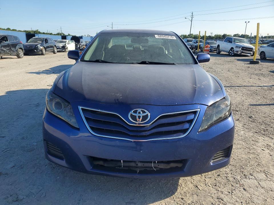 68945416 :رقم المزاد ، 4T4BF3EK1BR132328 vin ، 2011 Toyota Camry مزاد بيع