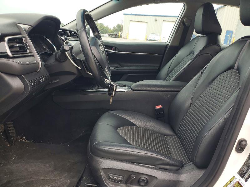 67968716 :رقم المزاد ، 4T1G11AK5LU897147 vin ، 2020 Toyota Camry مزاد بيع