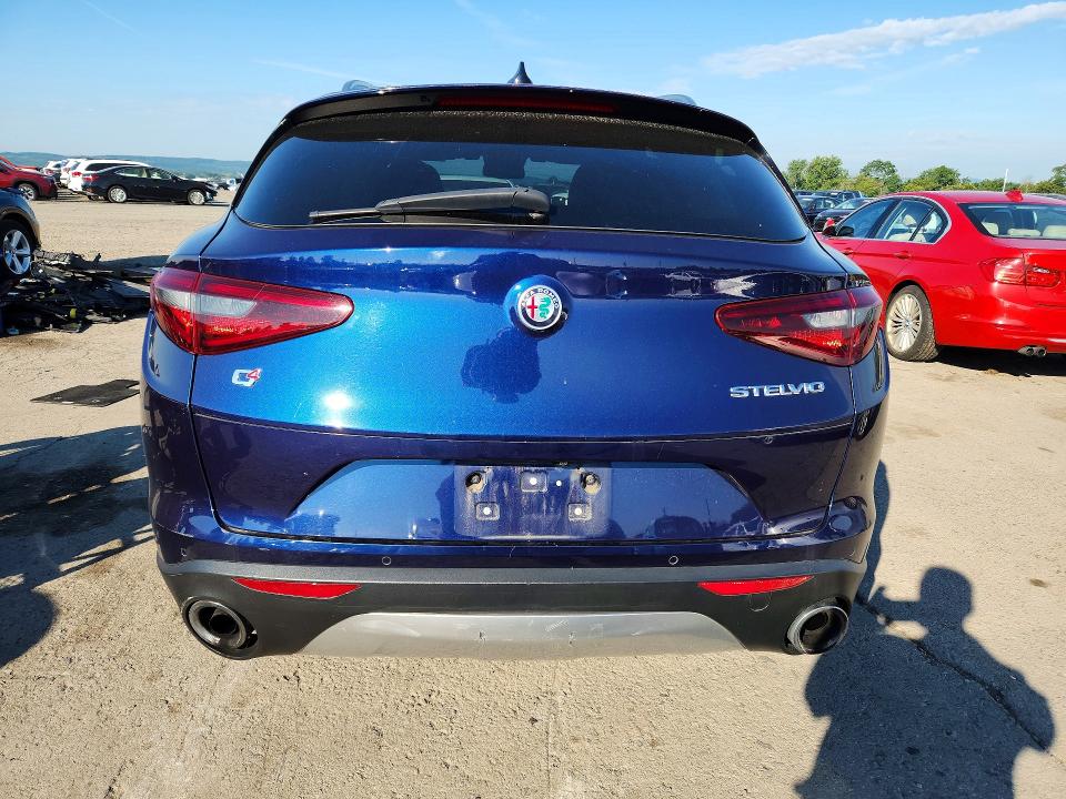 67332826 :رقم المزاد ، ZASFAKBN9J7B84432 vin ، 2018 Alfa Romeo Stelvio مزاد بيع