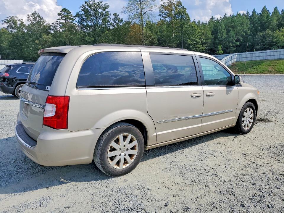 2015 Chrysler Town & Country მანქანა იყიდება აუქციონზე, vin: 2C4RC1BG6FR513802, აუქციონის ნომერი: 69590936