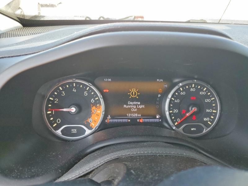 68179326 :رقم المزاد ، ZACCJBDT7FPB79215 vin ، 2015 Jeep Renegade مزاد بيع