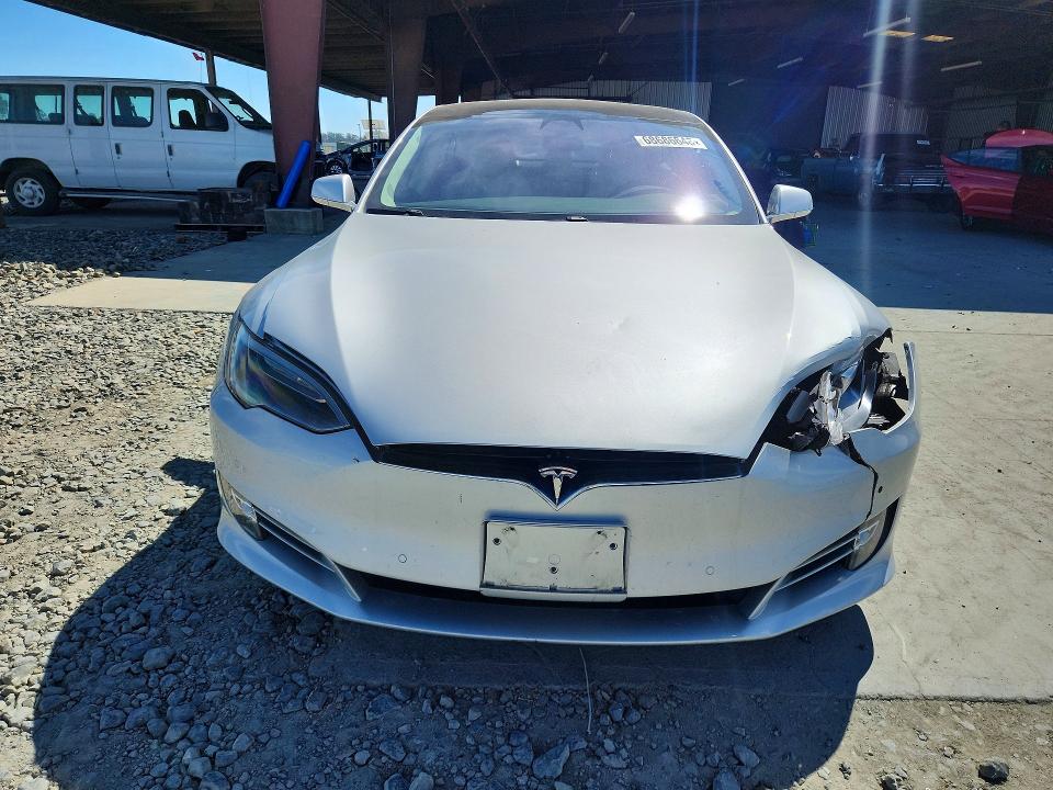 Продажа на аукционе авто 2017 Tesla Model S, vin: 5YJSA1E13HF224972, номер лота: 68686646