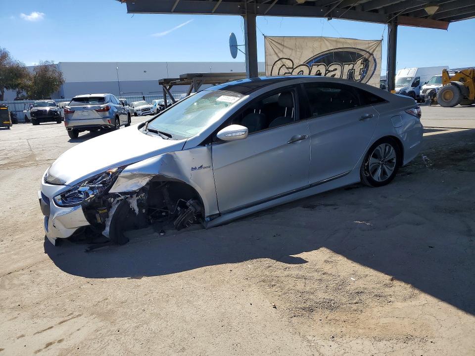 2015 Hyundai Sonata Hybrid მანქანა იყიდება აუქციონზე, vin: KMHEC4A4XFA123972, აუქციონის ნომერი: 70555356