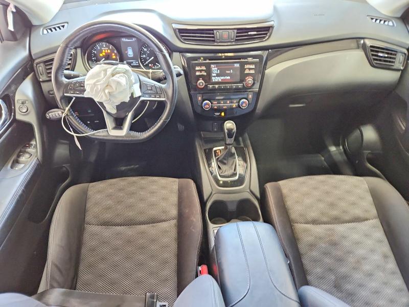 68755196 :رقم المزاد ، JN1BJ1CRXHW111978 vin ، 2017 Nissan Rogue Sport مزاد بيع