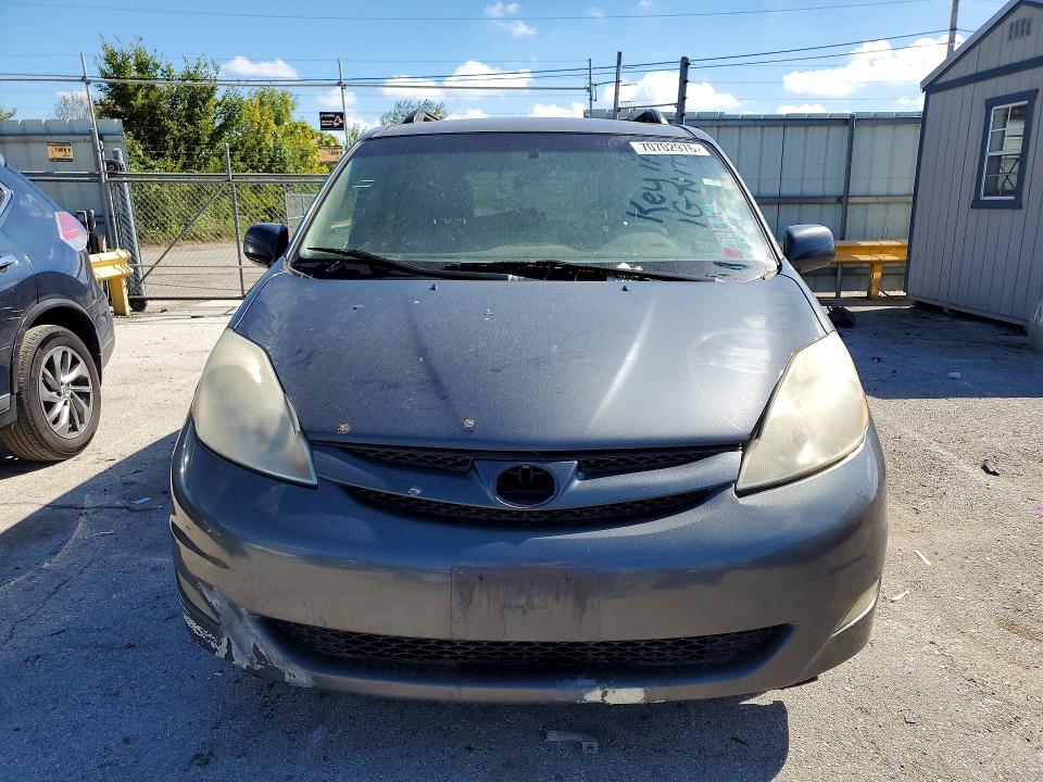 Продажа на аукционе авто 2008 Toyota Sienna, vin: 5TDZK22C48S127797, номер лота: 70702976