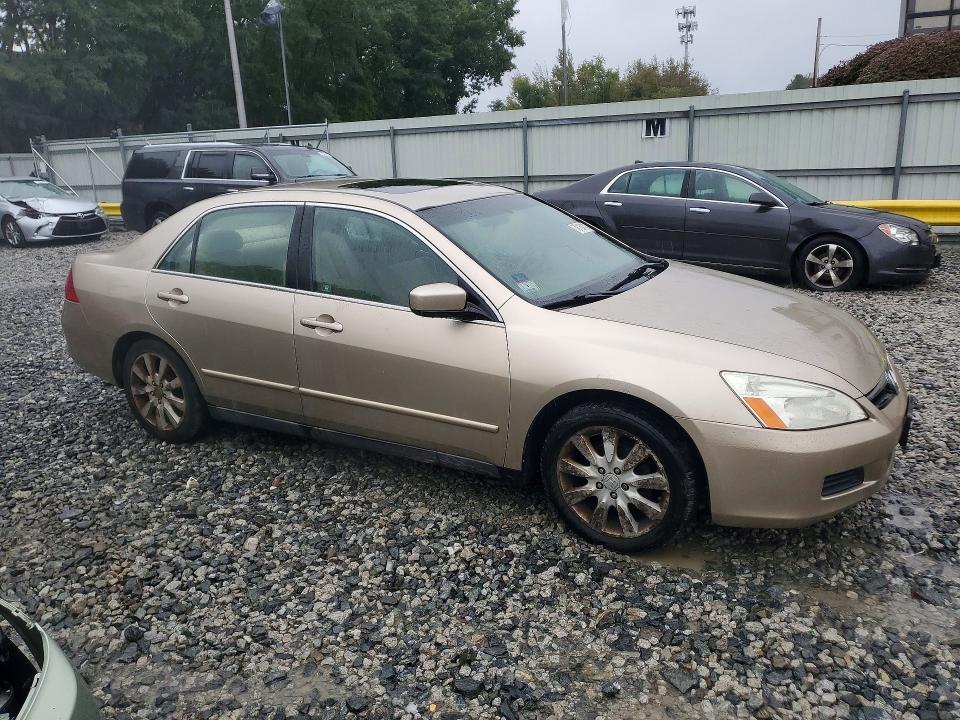 2006 Honda Accord მანქანა იყიდება აუქციონზე, vin: 1HGCM66386A041020, აუქციონის ნომერი: 70164116