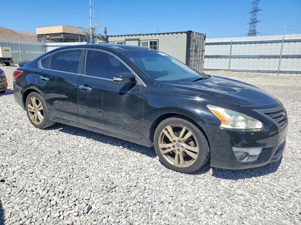 Продаж на аукціоні авто 2013 Nissan Altima, vin: 1N4BL3AP5DN410787, номер лоту: 68400896