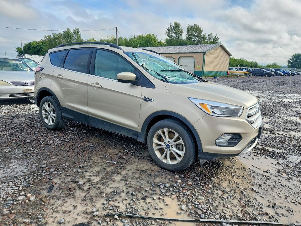 Продажа на аукционе авто 2018 Ford Escape, vin: 1FMCU9GD2JUC46147, номер лота: 68832316
