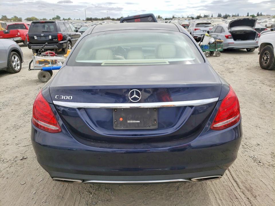 67916796 :رقم المزاد ، 55SWF4JB8FU045969 vin ، 2015 Mercedes-benz C مزاد بيع