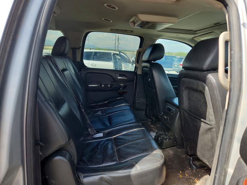 Продажа на аукционе авто 2014 Chevrolet Suburban, vin: 1GNSKJE70ER121801, номер лота: 68588296