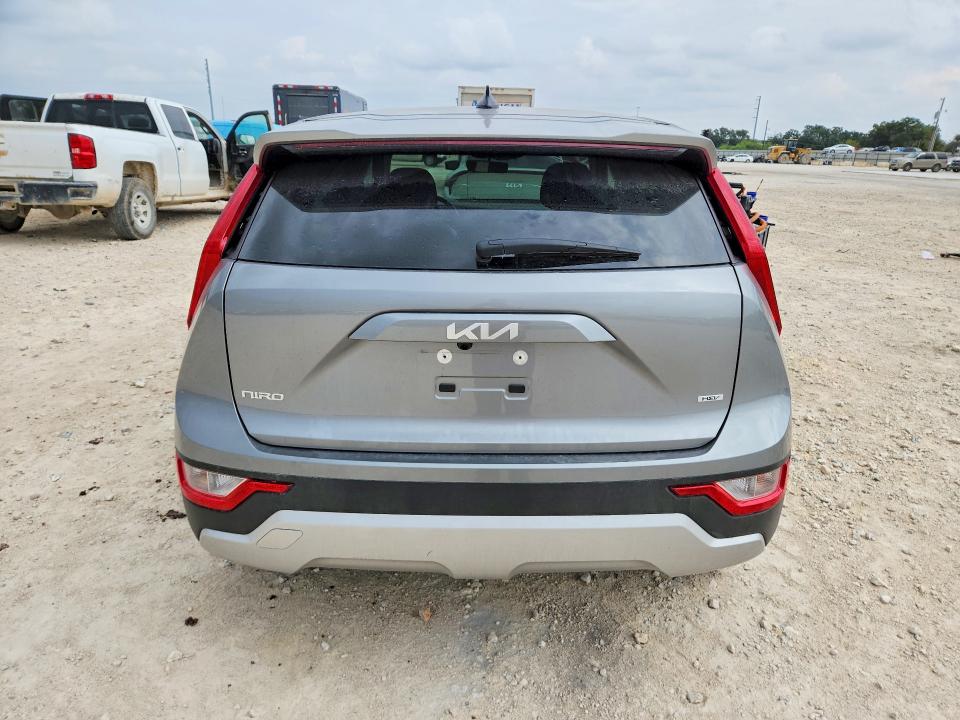2026 Kia Niro მანქანა იყიდება აუქციონზე, vin: KNDCP3LE2T5358645, აუქციონის ნომერი: 70926686