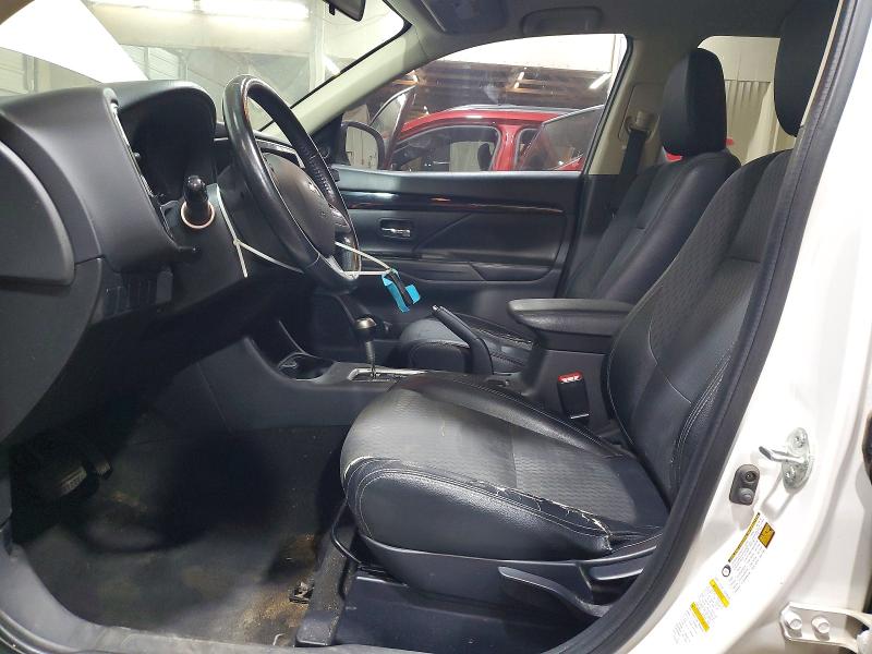 67168526 :رقم المزاد ، JA4AZ3A3XFZ011154 vin ، 2015 Mitsubishi Outlander مزاد بيع