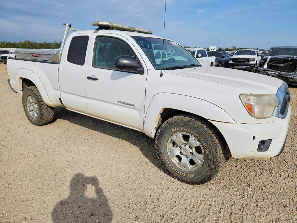 61410676 :رقم المزاد ، 5TFUU4EN5FX111595 vin ، 2015 Toyota Tacoma مزاد بيع