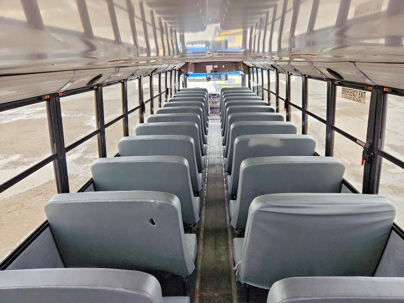 67669676 :رقم المزاد ، 4UZABRDT5CCBK6590 vin ، 2012 Thomas Saf-t-liner C2 مزاد بيع