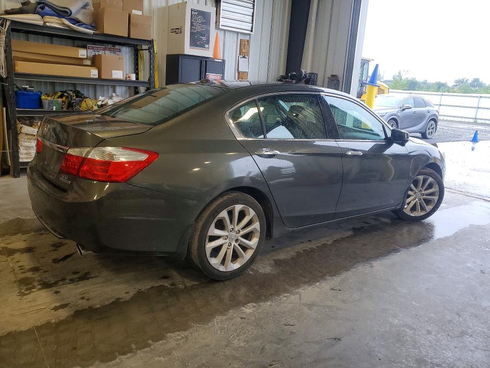 2014 Honda Accord მანქანა იყიდება აუქციონზე, vin: 1HGCR3F93EA800272, აუქციონის ნომერი: 68252996