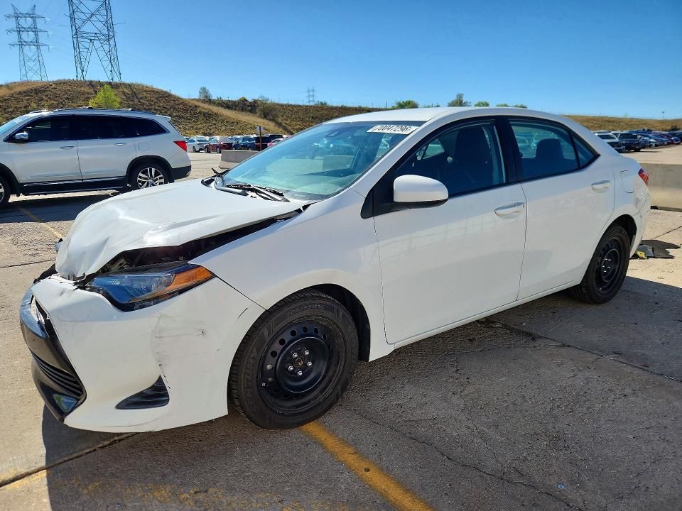 70047296 :رقم المزاد ، 5YFBURHE2KP896649 vin ، 2019 Toyota Corolla مزاد بيع