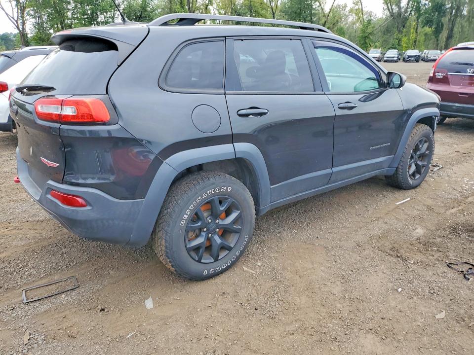 68806716 :رقم المزاد ، 1C4PJMBS8EW277694 vin ، 2014 Jeep Cherokee مزاد بيع