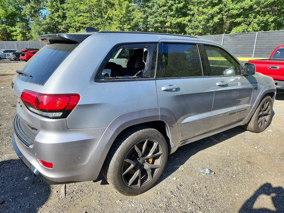 69135656 :رقم المزاد ، 1C4RJFN9XJC266611 vin ، 2018 Jeep Grand Cherokee مزاد بيع