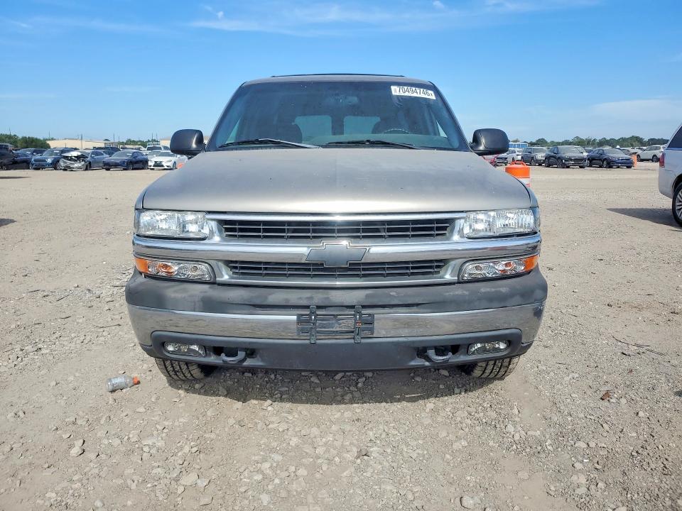 70494746 :رقم المزاد ، 3GNFK16T9YG123452 vin ، 2000 Chevrolet Suburban مزاد بيع