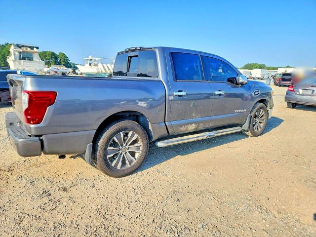 67521166 :رقم المزاد ، 1N6AA1E64HN570647 vin ، 2017 Nissan Titan مزاد بيع