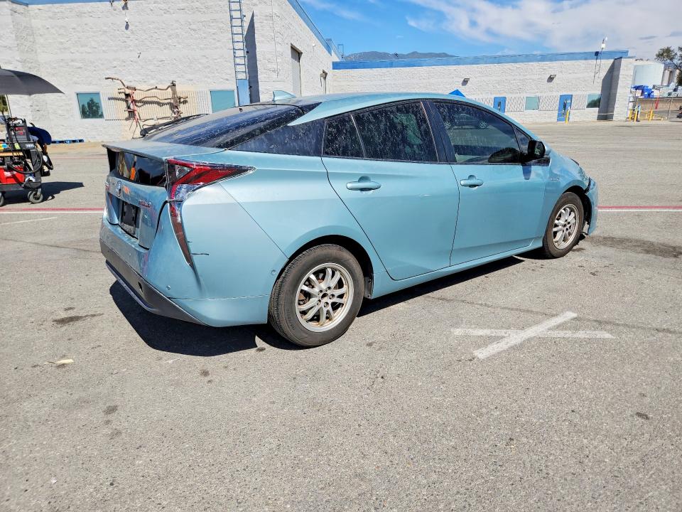 Продаж на аукціоні авто 2017 Toyota Prius, vin: JTDKBRFUXH3043434, номер лоту: 70090056