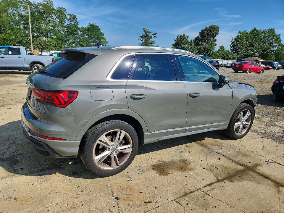 2020 Audi Q3 მანქანა იყიდება აუქციონზე, vin: WA1DECF38L1057917, აუქციონის ნომერი: 67660086